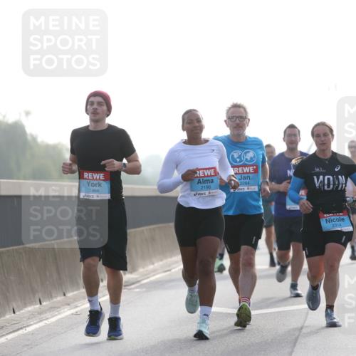03.10.2026 - Köhlbrandbrückenlauf Jannik Wohlers http://msf.ph/oto/10705072 03.10.2026 09:17:40 Position 3 2354, 2196, 2284, 2314 meine-sportfotos.de