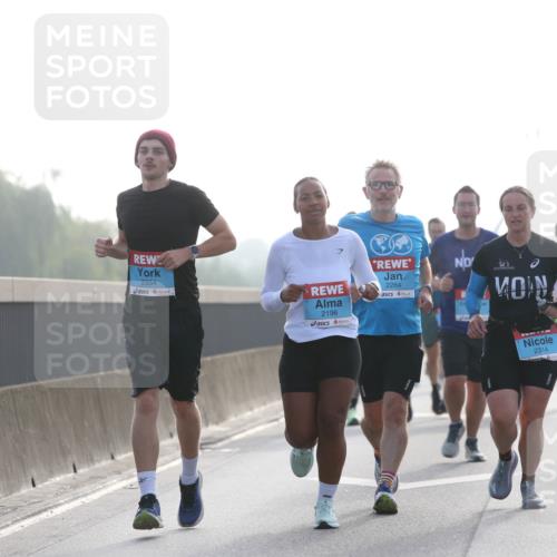 03.10.2026 - Köhlbrandbrückenlauf Jannik Wohlers http://msf.ph/oto/10705075 03.10.2026 09:17:40 Position 3 2354, 2196, 2284, 2314 meine-sportfotos.de