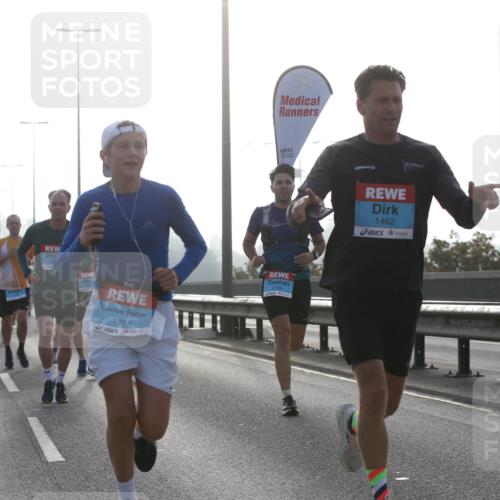 03.10.2026 - Köhlbrandbrückenlauf Jannik Wohlers http://msf.ph/oto/10705113 03.10.2026 09:17:47 Position 3 1959, 3700, 1462 meine-sportfotos.de