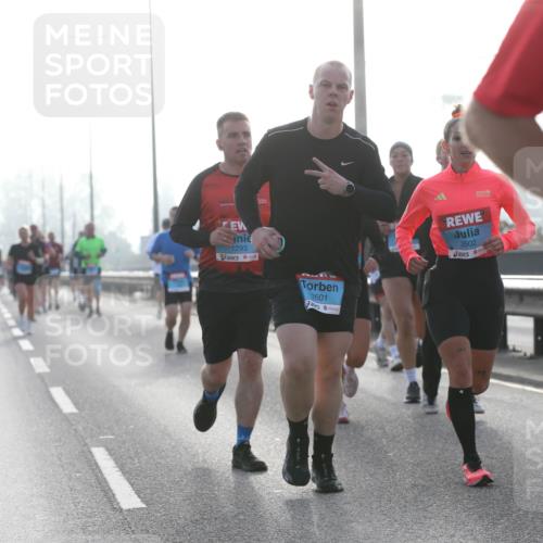 03.10.2026 - Köhlbrandbrückenlauf Jannik Wohlers http://msf.ph/oto/10705147 03.10.2026 09:17:55 Position 3 020, 1293, 2601, 2602 meine-sportfotos.de