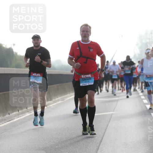03.10.2026 - Köhlbrandbrückenlauf Jannik Wohlers http://msf.ph/oto/10705252 03.10.2026 09:18:10 Position 3 2970, 2078, 1987, 245 meine-sportfotos.de