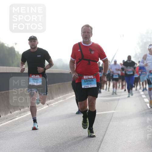 03.10.2026 - Köhlbrandbrückenlauf Jannik Wohlers http://msf.ph/oto/10705257 03.10.2026 09:18:10 Position 3 2970, 2078, 24, 1987 meine-sportfotos.de