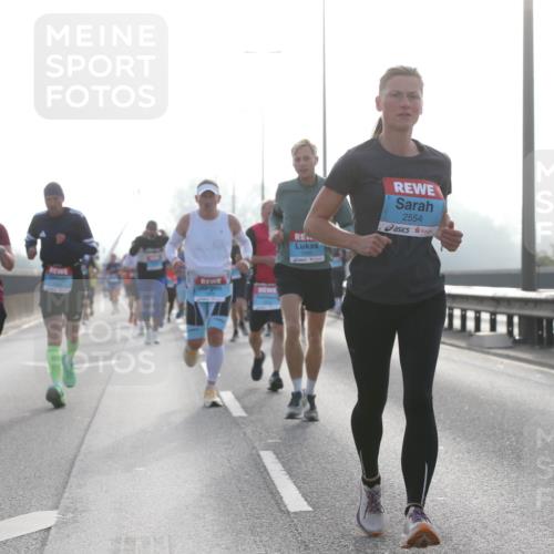 03.10.2026 - Köhlbrandbrückenlauf Jannik Wohlers http://msf.ph/oto/10705272 03.10.2026 09:18:13 Position 3 2495, 2554 meine-sportfotos.de