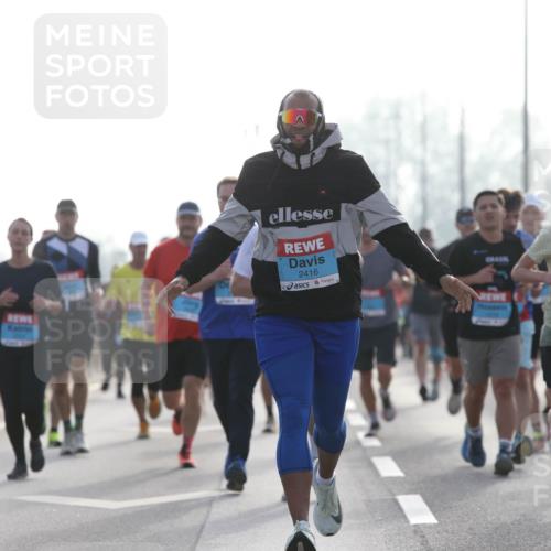 03.10.2026 - Köhlbrandbrückenlauf Jannik Wohlers http://msf.ph/oto/10705299 03.10.2026 09:18:17 Position 3 2416, 1072 meine-sportfotos.de