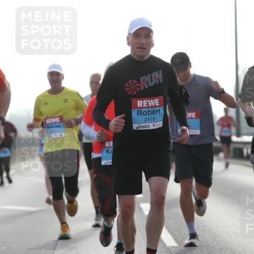 03.10.2026 - Köhlbrandbrückenlauf Jannik Wohlers http://msf.ph/oto/10705346 03.10.2026 09:18:23 Position 3 2626, 2419, 1419 meine-sportfotos.de