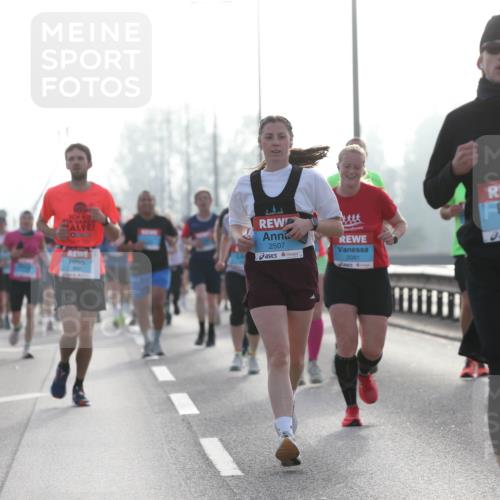 03.10.2026 - Köhlbrandbrückenlauf Jannik Wohlers http://msf.ph/oto/10705404 03.10.2026 09:18:32 Position 3 9, 2507, 2081, 1304 meine-sportfotos.de