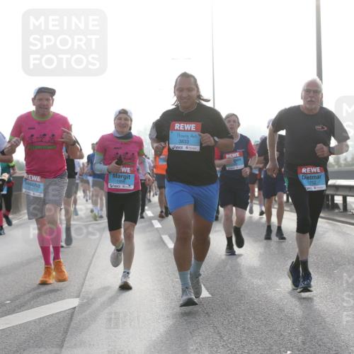 03.10.2026 - Köhlbrandbrückenlauf Jannik Wohlers http://msf.ph/oto/10705433 03.10.2026 09:18:39 Position 3 2363, 1996, 3833, 1252 meine-sportfotos.de