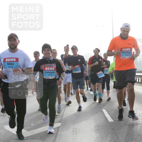 03.10.2026 - Köhlbrandbrückenlauf Jannik Wohlers http://msf.ph/oto/10705468 03.10.2026 09:18:45 Position 3 1019, 2544, 1778, 1504 meine-sportfotos.de