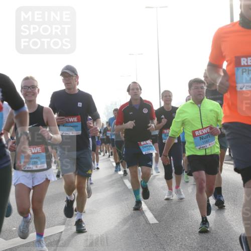 03.10.2026 - Köhlbrandbrückenlauf Jannik Wohlers http://msf.ph/oto/10705475 03.10.2026 09:18:46 Position 3 1778, 3739, 3760, 130, 1504, 1587 meine-sportfotos.de