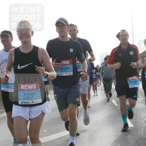 03.10.2026 - Köhlbrandbrückenlauf Jannik Wohlers http://msf.ph/oto/10705477 03.10.2026 09:18:46 Position 3 14, 2526, 3739, 3760, 1330, 2696 meine-sportfotos.de