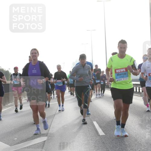 03.10.2026 - Köhlbrandbrückenlauf Jannik Wohlers http://msf.ph/oto/10705490 03.10.2026 09:18:48 Position 3 1254, 2703, 1616 meine-sportfotos.de