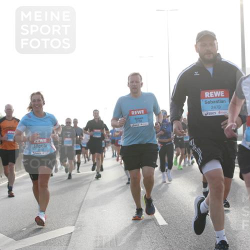 03.10.2026 - Köhlbrandbrückenlauf Jannik Wohlers http://msf.ph/oto/10705521 03.10.2026 09:18:56 Position 3 3, 1482, 3768, 2479, 27, 1564 meine-sportfotos.de