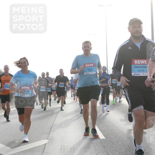 03.10.2026 - Köhlbrandbrückenlauf Jannik Wohlers http://msf.ph/oto/10705524 03.10.2026 09:18:56 Position 3 3, 4482, 3768, 2479, 20, 7, 1564 meine-sportfotos.de