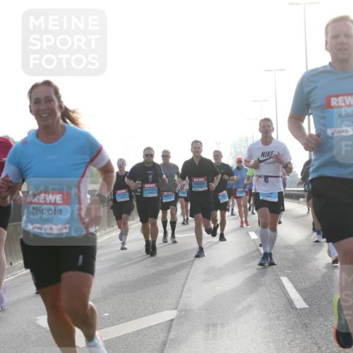 03.10.2026 - Köhlbrandbrückenlauf Jannik Wohlers http://msf.ph/oto/10705526 03.10.2026 09:18:57 Position 3 1482, 3768 meine-sportfotos.de