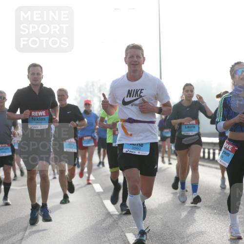 03.10.2026 - Köhlbrandbrückenlauf Jannik Wohlers http://msf.ph/oto/10705536 03.10.2026 09:18:58 Position 3 2735, 2692, 3560, 99, 1287 meine-sportfotos.de