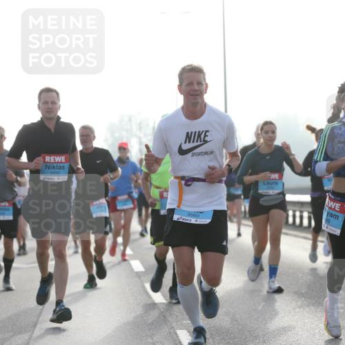 03.10.2026 - Köhlbrandbrückenlauf Jannik Wohlers http://msf.ph/oto/10705539 03.10.2026 09:18:58 Position 3 2735, 2692, 3560, 99, 1287 meine-sportfotos.de