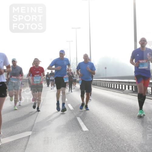 03.10.2026 - Köhlbrandbrückenlauf Jannik Wohlers http://msf.ph/oto/10705582 03.10.2026 09:19:06 Position 3 1181, 1184 meine-sportfotos.de