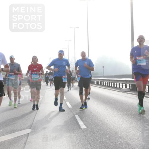 03.10.2026 - Köhlbrandbrückenlauf Jannik Wohlers http://msf.ph/oto/10705585 03.10.2026 09:19:06 Position 3 1181, 1184 meine-sportfotos.de