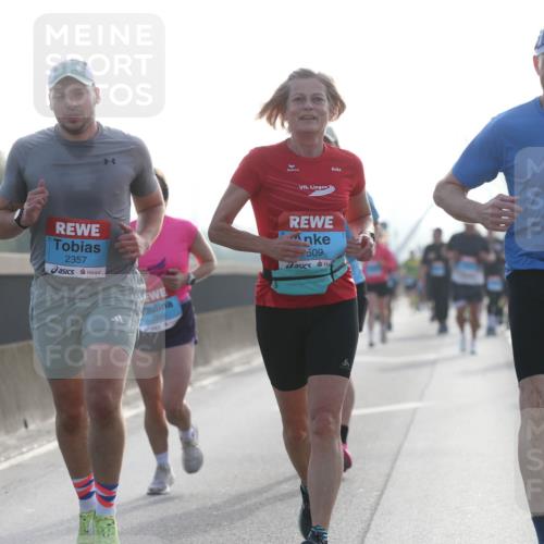 03.10.2026 - Köhlbrandbrückenlauf Jannik Wohlers http://msf.ph/oto/10705587 03.10.2026 09:19:07 Position 3 054, 2357, 1398, 509, 6, 2015, 2, 0, 2035 meine-sportfotos.de