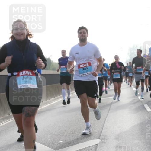 03.10.2026 - Köhlbrandbrückenlauf Jannik Wohlers http://msf.ph/oto/10705648 03.10.2026 09:19:24 Position 3 1955, 3141 meine-sportfotos.de