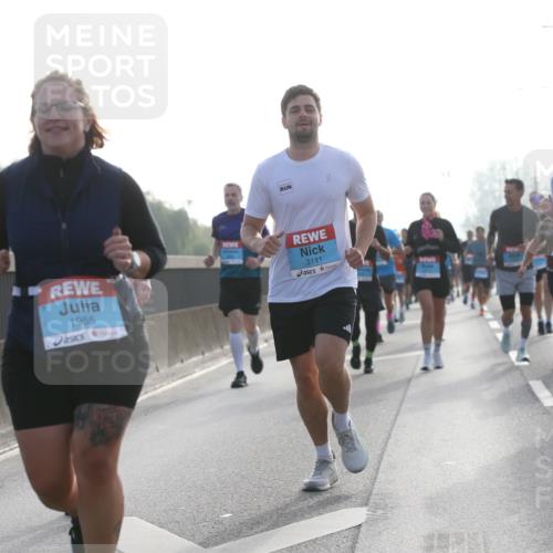 03.10.2026 - Köhlbrandbrückenlauf Jannik Wohlers http://msf.ph/oto/10705651 03.10.2026 09:19:24 Position 3 1955, 90, 3141, 2335 meine-sportfotos.de