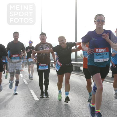 03.10.2026 - Köhlbrandbrückenlauf Jannik Wohlers http://msf.ph/oto/10705678 03.10.2026 09:19:28 Position 3 2171, 2722, 1774, 2553, 2688 meine-sportfotos.de