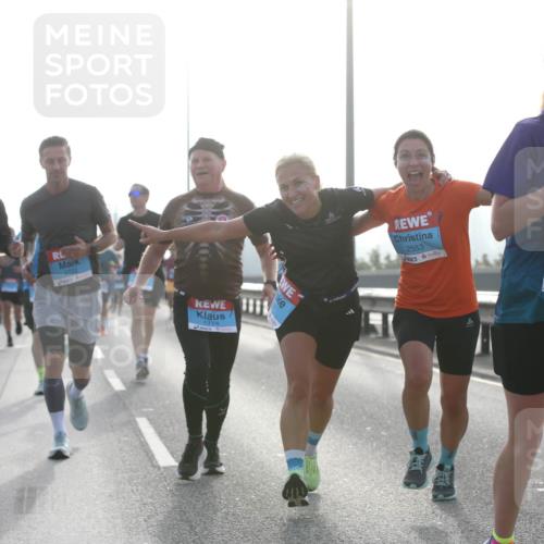 03.10.2026 - Köhlbrandbrückenlauf Jannik Wohlers http://msf.ph/oto/10705688 03.10.2026 09:19:28 Position 3 2171, 2722, 1774, 2553, 2688, 131 meine-sportfotos.de