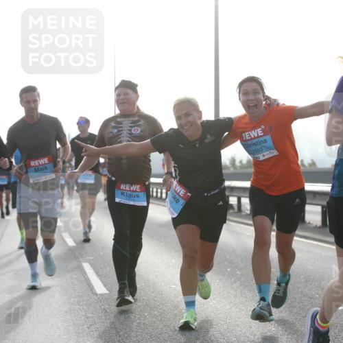 03.10.2026 - Köhlbrandbrückenlauf Jannik Wohlers http://msf.ph/oto/10705691 03.10.2026 09:19:28 Position 3 2171, 2722, 2553, 2688 meine-sportfotos.de