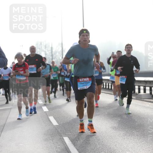 03.10.2026 - Köhlbrandbrückenlauf Jannik Wohlers http://msf.ph/oto/10705745 03.10.2026 09:19:34 Position 3 2503 meine-sportfotos.de