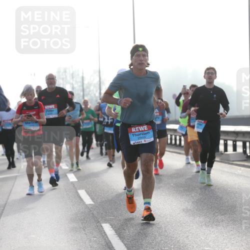 03.10.2026 - Köhlbrandbrückenlauf Jannik Wohlers http://msf.ph/oto/10705748 03.10.2026 09:19:34 Position 3 1510, 2503, 111 meine-sportfotos.de