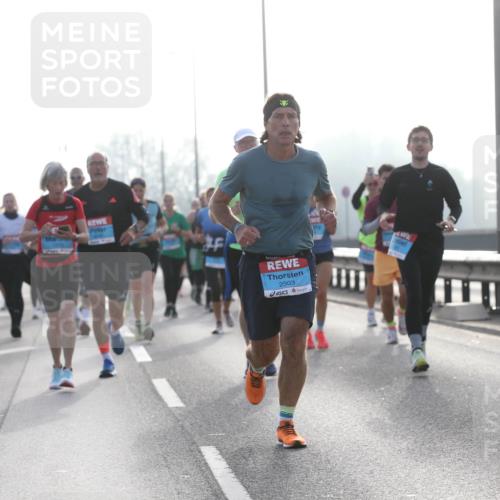03.10.2026 - Köhlbrandbrückenlauf Jannik Wohlers http://msf.ph/oto/10705751 03.10.2026 09:19:34 Position 3 46, 2503 meine-sportfotos.de