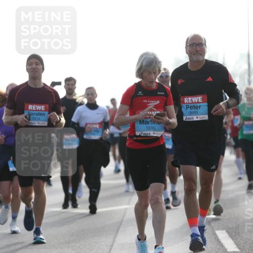 03.10.2026 - Köhlbrandbrückenlauf Jannik Wohlers http://msf.ph/oto/10705755 03.10.2026 09:19:35 Position 3 2614, 1510, 2026, 2651, 2 meine-sportfotos.de