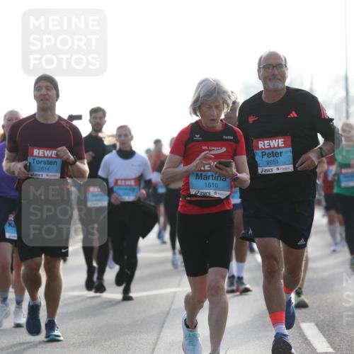 03.10.2026 - Köhlbrandbrückenlauf Jannik Wohlers http://msf.ph/oto/10705757 03.10.2026 09:19:35 Position 3 2651, 2614, 1510, 2026 meine-sportfotos.de