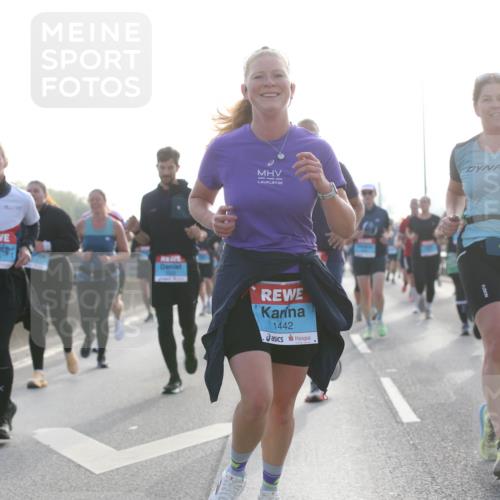 03.10.2026 - Köhlbrandbrückenlauf Jannik Wohlers http://msf.ph/oto/10705779 03.10.2026 09:19:40 Position 3 1630, 1442 meine-sportfotos.de