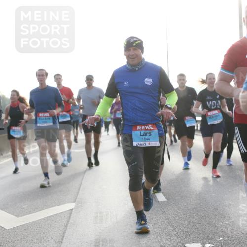03.10.2026 - Köhlbrandbrückenlauf Jannik Wohlers http://msf.ph/oto/10705822 03.10.2026 09:19:46 Position 3 3, 1844, 2 meine-sportfotos.de