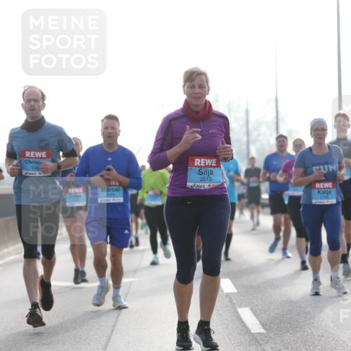 03.10.2026 - Köhlbrandbrückenlauf Jannik Wohlers http://msf.ph/oto/10705850 03.10.2026 09:19:50 Position 3 106, 2579, 2513 meine-sportfotos.de