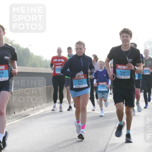 03.10.2026 - Köhlbrandbrückenlauf Jannik Wohlers http://msf.ph/oto/10705895 03.10.2026 09:19:59 Position 3 2766, 3813, 3816, 3 meine-sportfotos.de