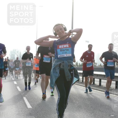 03.10.2026 - Köhlbrandbrückenlauf Jannik Wohlers http://msf.ph/oto/10705914 03.10.2026 09:20:03 Position 3 1732, 3758, 2736, 26 meine-sportfotos.de