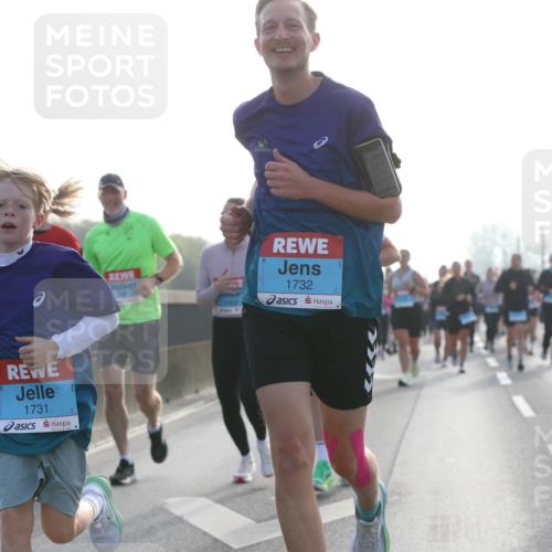 03.10.2026 - Köhlbrandbrückenlauf Jannik Wohlers http://msf.ph/oto/10705920 03.10.2026 09:20:04 Position 3 1731, 1732 meine-sportfotos.de