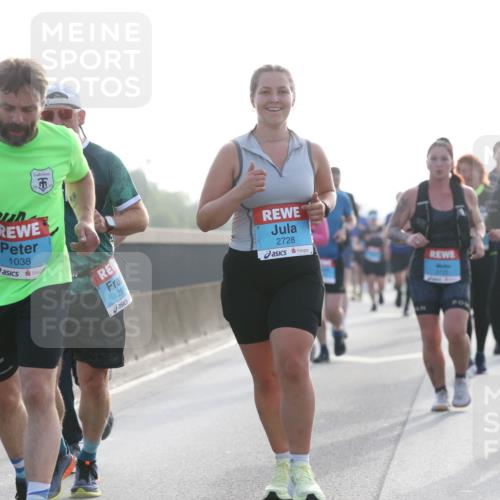 03.10.2026 - Köhlbrandbrückenlauf Jannik Wohlers http://msf.ph/oto/10705936 03.10.2026 09:20:08 Position 3 1038, 282, 2728 meine-sportfotos.de