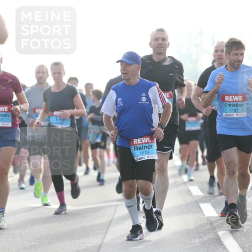 03.10.2026 - Köhlbrandbrückenlauf Jannik Wohlers http://msf.ph/oto/10705983 03.10.2026 09:20:18 Position 3 42, 195, 1217, 1218, 1187, 11 meine-sportfotos.de