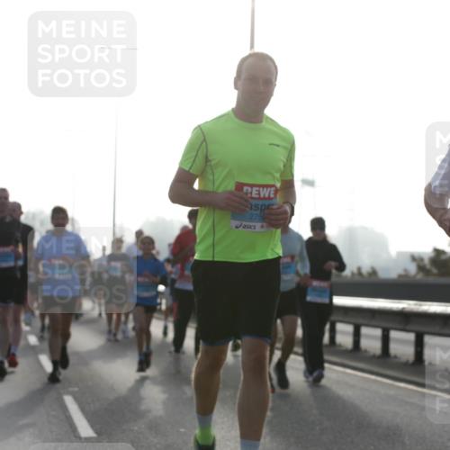 03.10.2026 - Köhlbrandbrückenlauf Jannik Wohlers http://msf.ph/oto/10705988 03.10.2026 09:20:20 Position 3 2755, 2451 meine-sportfotos.de