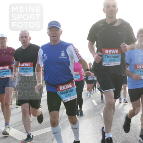 03.10.2026 - Köhlbrandbrückenlauf Jannik Wohlers http://msf.ph/oto/10706008 03.10.2026 09:20:22 Position 3 1217, 2623, 1897, 1218, 2624, 1187 meine-sportfotos.de