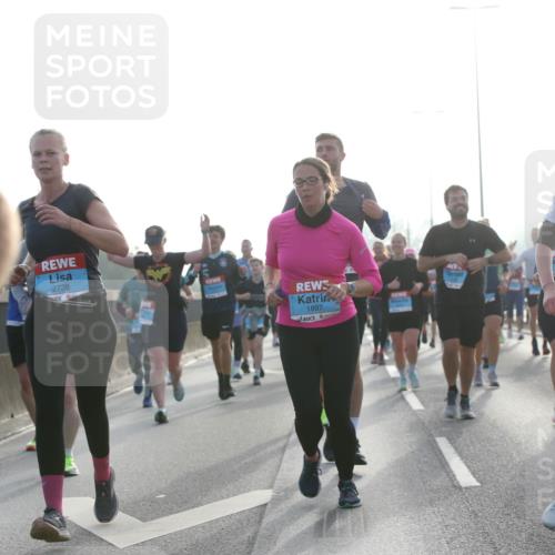 03.10.2026 - Köhlbrandbrückenlauf Jannik Wohlers http://msf.ph/oto/10706020 03.10.2026 09:20:23 Position 3 2738, 1897, 3717 meine-sportfotos.de