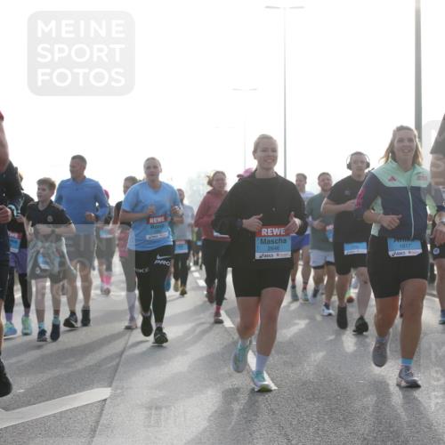 03.10.2026 - Köhlbrandbrückenlauf Jannik Wohlers http://msf.ph/oto/10706053 03.10.2026 09:20:26 Position 3 3093, 21, 2646, 1817, 1146 meine-sportfotos.de