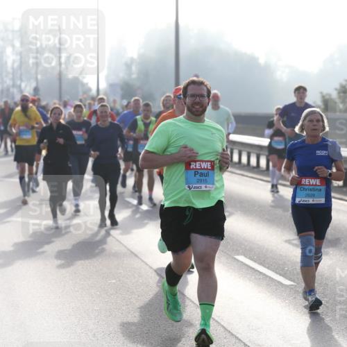 03.10.2026 - Köhlbrandbrückenlauf Jannik Wohlers http://msf.ph/oto/10706160 03.10.2026 09:20:51 Position 3 2915, 2628 meine-sportfotos.de