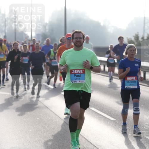 03.10.2026 - Köhlbrandbrückenlauf Jannik Wohlers http://msf.ph/oto/10706163 03.10.2026 09:20:51 Position 3 2915, 2628 meine-sportfotos.de