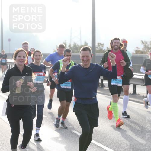 03.10.2026 - Köhlbrandbrückenlauf Jannik Wohlers http://msf.ph/oto/10706183 03.10.2026 09:20:57 Position 3 24, 3863, 2985, 1882 meine-sportfotos.de