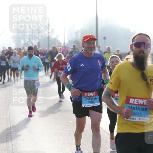 03.10.2026 - Köhlbrandbrückenlauf Jannik Wohlers http://msf.ph/oto/10706193 03.10.2026 09:20:59 Position 3 2836, 3019, 1805 meine-sportfotos.de