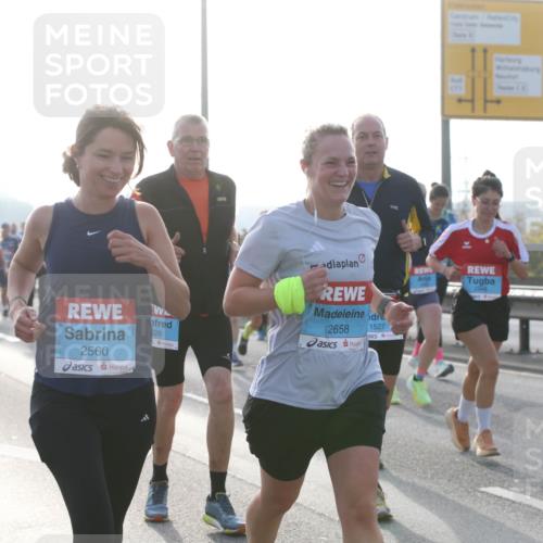 03.10.2026 - Köhlbrandbrückenlauf Jannik Wohlers http://msf.ph/oto/10706223 03.10.2026 09:21:11 Position 3 2560, 28, 3, 2848, 2658, 1527 meine-sportfotos.de